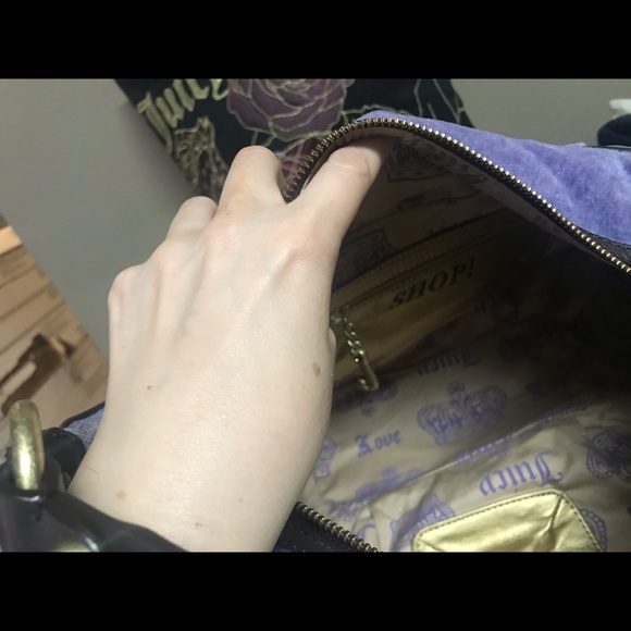 Juicy Couture vintage purple velvet hobo satchel yummy! - Picture 10 of 16